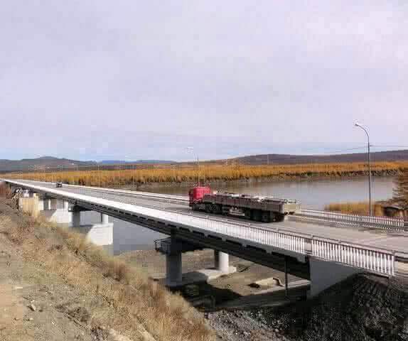 Открыты новый мост через Колыму и стела первостроителям колымского тракта